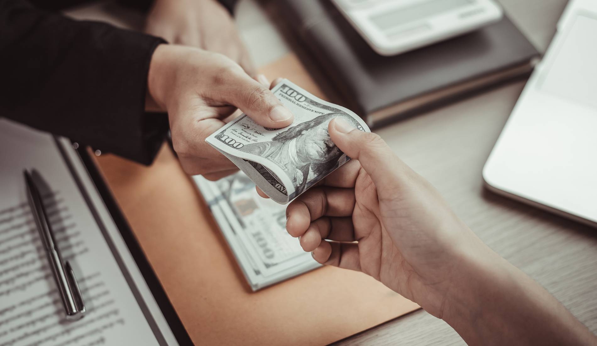 Best 200 Bank Bonus Offers, Promotions of February 2025